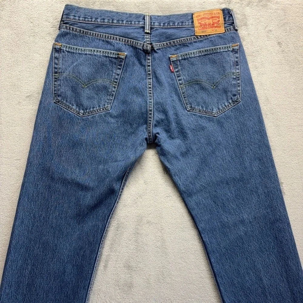 Levis 505 Jeans Mens 36X29‎ Blue Regular Straight Mid Rise Medium Wash Denim